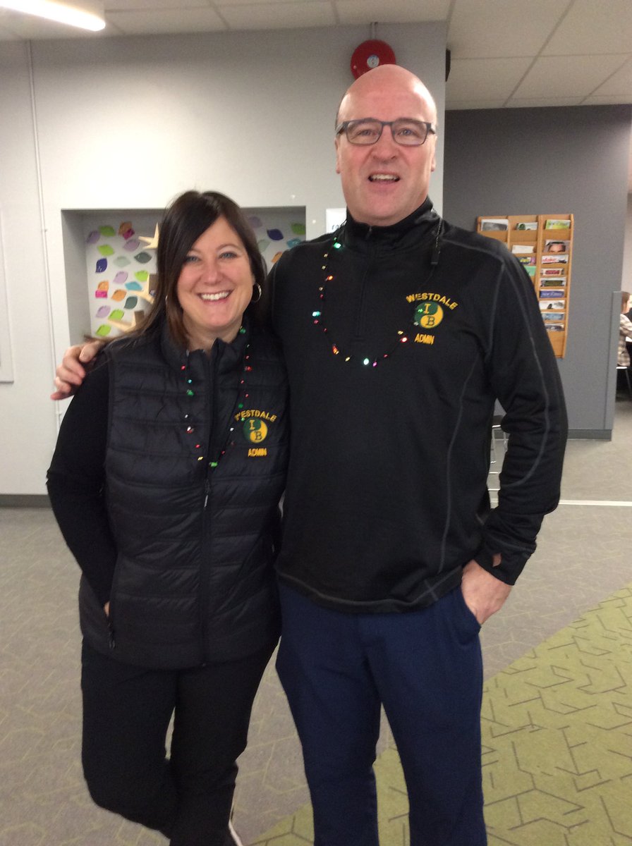 Another spirit day <a href="/WestdaleSS/">Westdale Secondary</a>. Twin Day with a little holiday bling 🌟