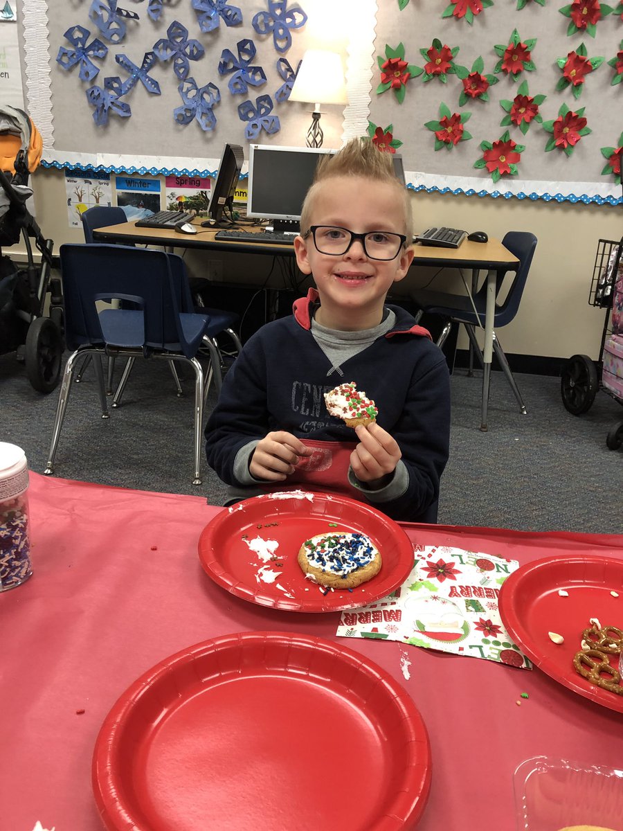 hart_reading's tweet photo. Happy Holidays from our class to you! @PowellCISD https://t.co/zIQDkWHz72
