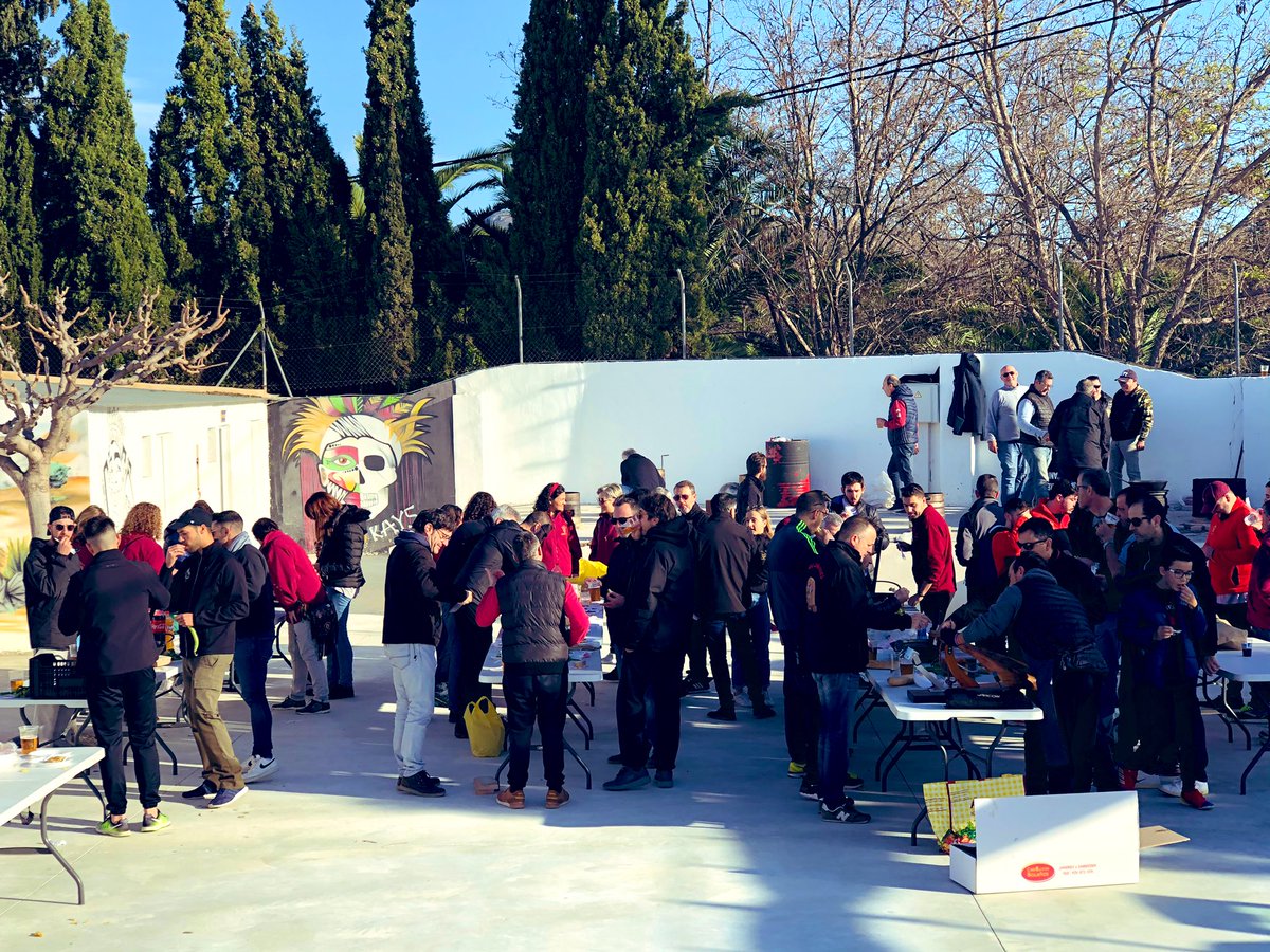 NegresBetanics's tweet photo. Gran participación un año más del tradicional Almuerzo Navideño de nuestra Comparsa Negres Betànics.. Gracias a todos por vuestra presencia y colaboración para hacerlo posible!!👏🏽👳🏿‍♀️⚔️👳🏿‍♂️ https://t.co/G7tXAbKLfy