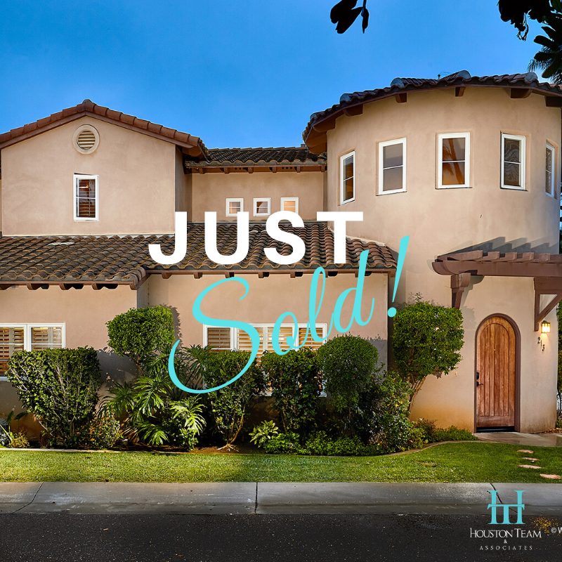 TheHoustonTeam's tweet photo. 𝐉𝐔𝐒𝐓 𝐒𝐎𝐋𝐃! 🎉⠀⠀⠀⠀
We were so happy to represent the sellers in the sale of this gorgeous custom #home in #Leucadia!! Congrats to our clients!
•
If you are thinking of selling next year, 𝐍𝐎𝗪 is the time to prepare! 
Call us! (760) 436-6484 https://t.co/En6B6tBNFc