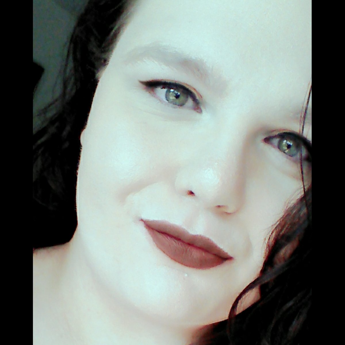 Kaitlinj161's tweet photo. May I hold you as you fall to sleep
When the world is closing in
And you can't breathe
May I love you, may I be your shield
When no one can be found 😍
#mayi #tradingyesterday https://t.co/g00Kyj8kGI