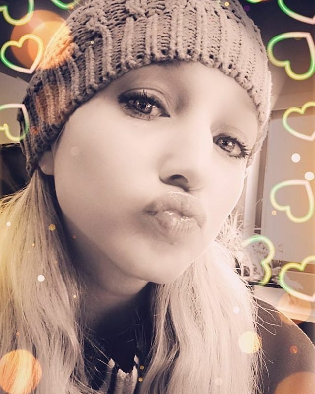 indiedebz's tweet photo. Did you survive #thesquall??
Trying to get home so I can decide if I have energy to stream on Twitch tonight...
So naturally it's time to post a #Snapchat #selfie. 📷❤
#wintersquall #snow #cold #blondie #kissme https://t.co/FGKibO7HA0 https://t.co/kQsiFECxco
