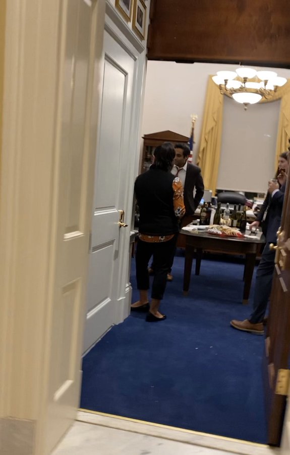 View image on Twitter