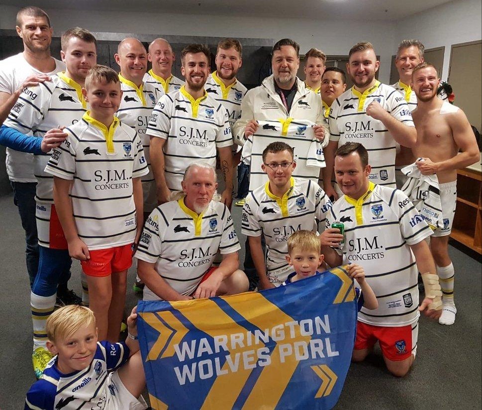 Just watched the brilliant #TakeHisLegs documentry, by @adamhillscomedy, on Physical Disability #RugbyLeague.

You've gotta get on the @All4 app and watch it! 😀

Class move by @russellcrowe enabling Adam to wear the Rabbitoh on his chest. 👍