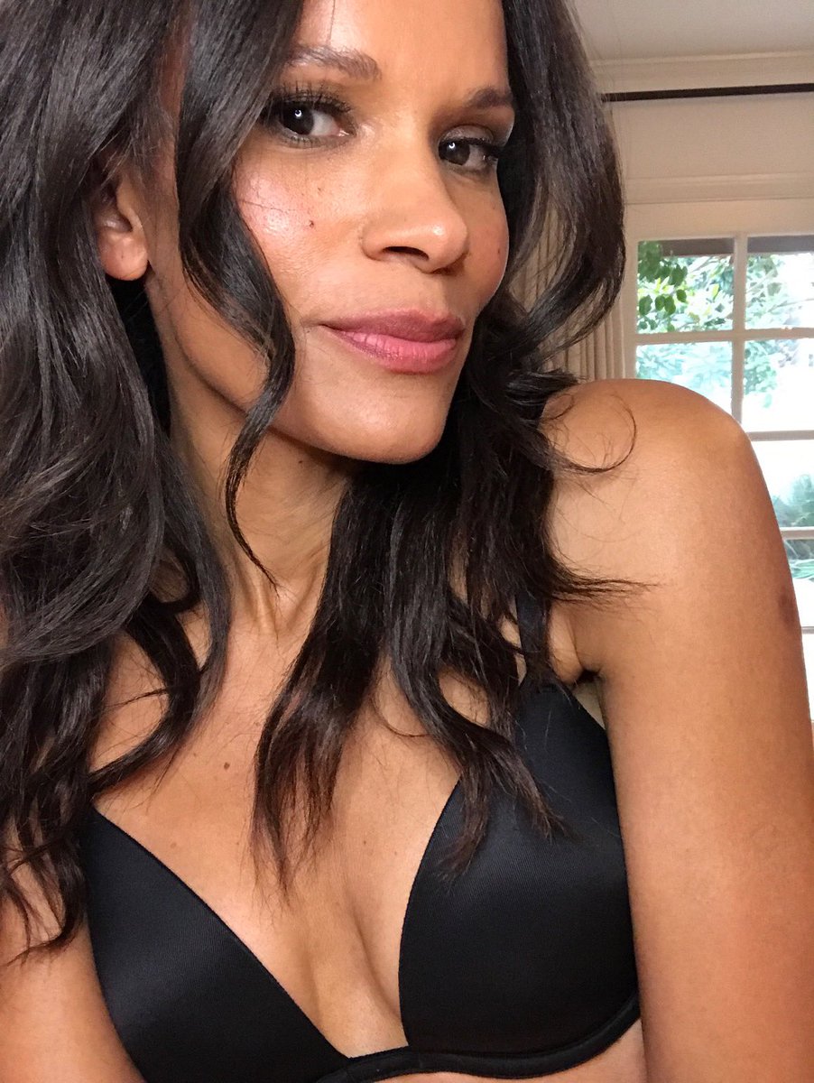 Robinne lee hot