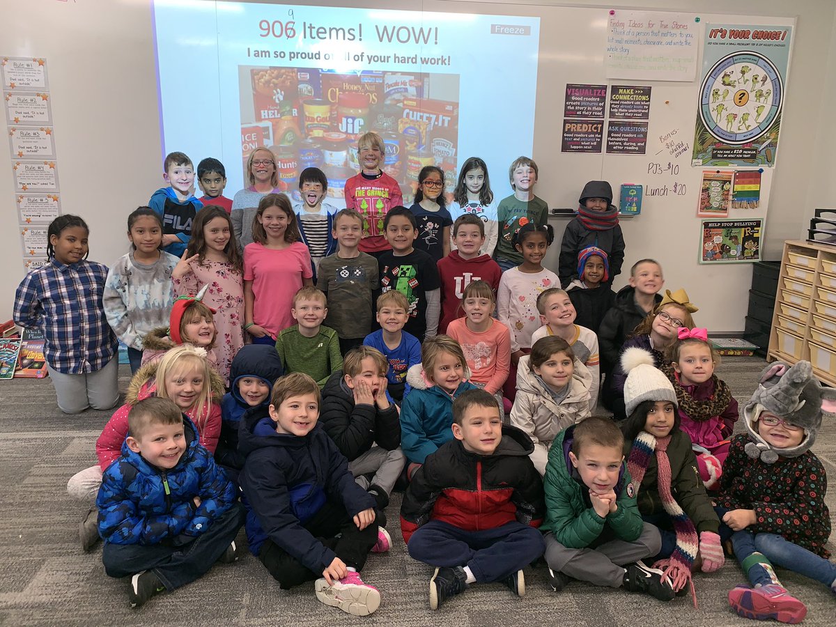 MrsSarkovics's tweet photo. Thank you to the NBE Bulldogs for helping our classes with the food drive.  We could could not have done it without your support! @NBEbulldogs #BulldogsConnect @amrobinson83 https://t.co/T1vWeW6gsU