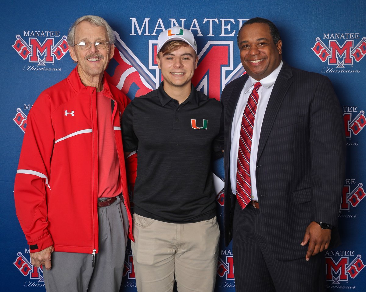 AxelLepvreau's tweet photo. Manatee High School signing day ceremony PART 2 #Canes4life @ManateeFB @CanesFootball #Canes20 #Category20 #NSD20 #manateefootball #kicker2020 
@Yusuf_Shakir https://t.co/Xpj9NFyLKA