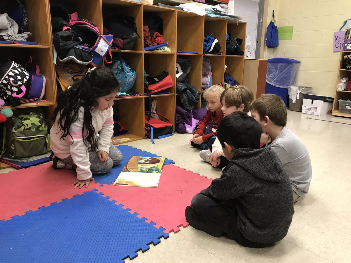 TeamThroneberry's tweet photo. Our class reward @HPEStigers was READING TO LITTLES. I don’t know who enjoyed it more, kindergarteners or third graders, or the teachers! 🐾 #letyourlightshine https://t.co/GbgzZf66jT