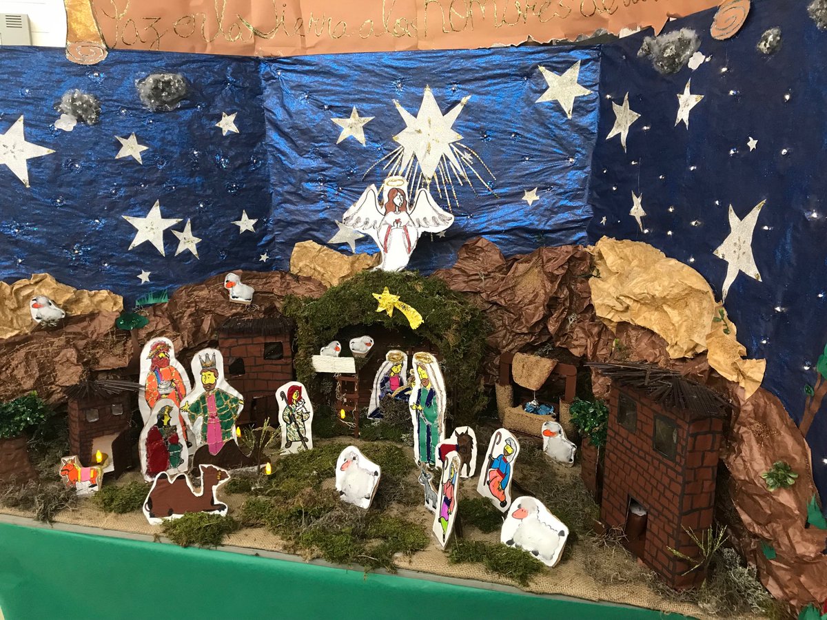maryltmartin's tweet photo. What a beautiful evening at St. Bonaventure school- congratulations on a beautiful Winter Fine Arts Gala! Amazing talent showcased with an artist showcase, drama production, and a junior and senior band performance- congrats to all! ⁦@CCSD_edu⁩ https://t.co/JuvtnAJiTs
