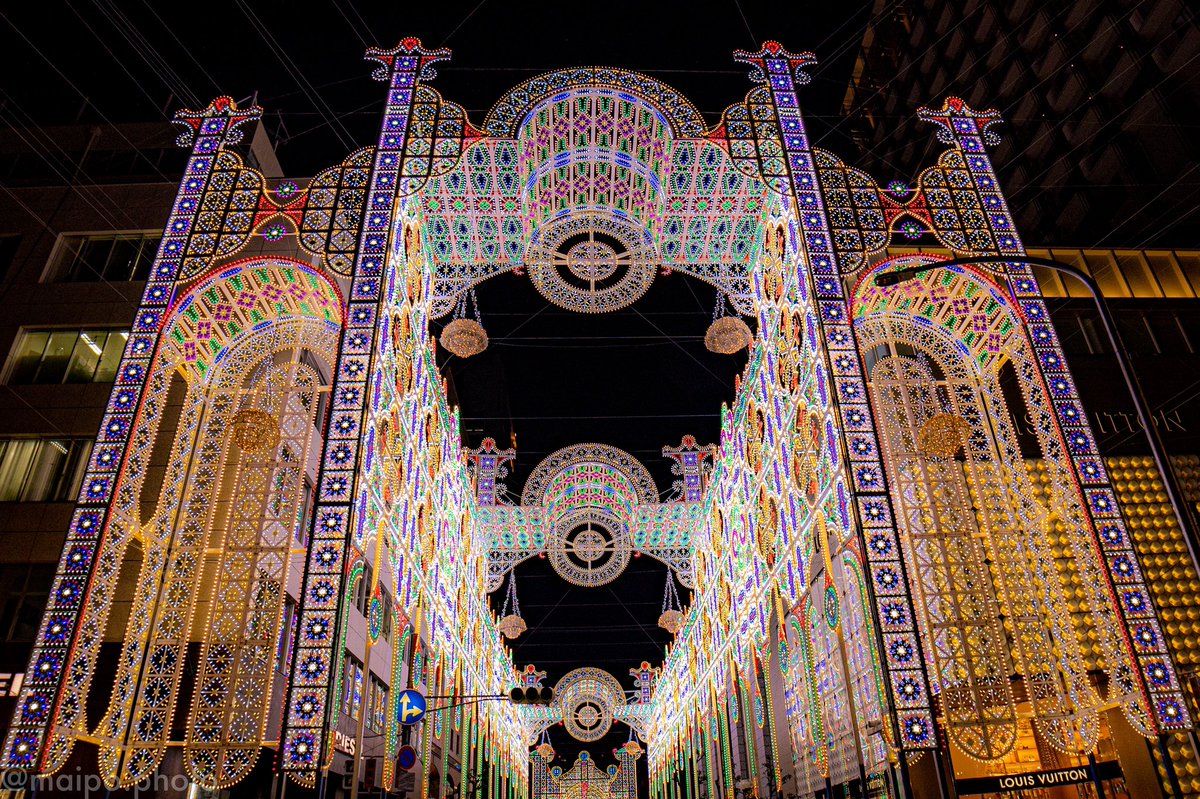 まいぽ Maipo V Twitter 兵庫県 神戸ルミナリエ 横画像ver 人混み苦手マンがmfで頑張ったルミナリエ 3枚目で人の多さが伝わるかな 綺麗だったけど昔より規模縮小してる 兵庫 神戸 神戸カメラ部 ルミナリエ 神戸ルミナリエ イルミネーション Illumination