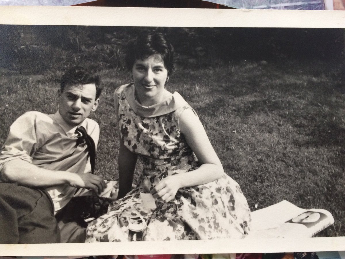TheGlass_Lass's tweet photo. 18th December was always a special day in our home growing up as it was our parents wedding anniversary.  This year, after the hardest 21 years with out our mum, our father has finally been reunited with her and is back where he always wants to be, right by her side forever 💕 https://t.co/RSyVb4YGae
