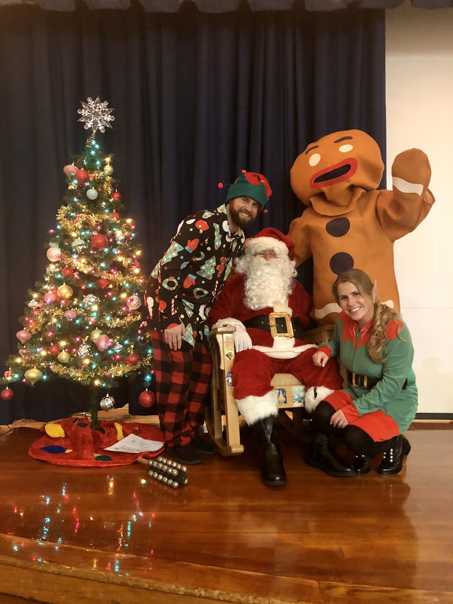 CanaanSchool's tweet photo. @CanaanSchool’s Cookies with Santa night!!  What a way to start the holiday season!!  @PatMedSchools @PMinstruction @HRpmschools  #GoPatMed https://t.co/Jvd9N8GCCy