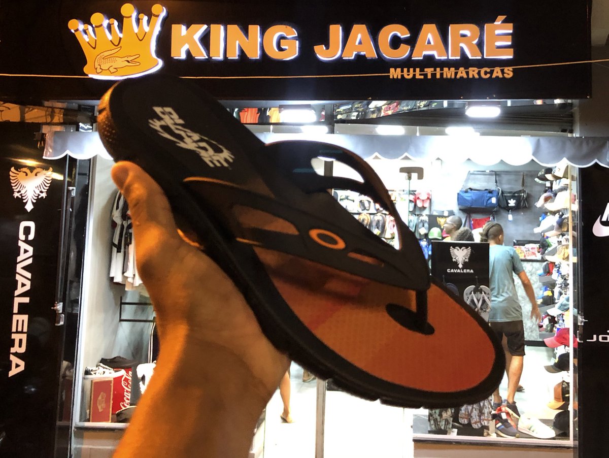 CHINELO OAKLEY OPERATIVE BLADE, CORRE E 
