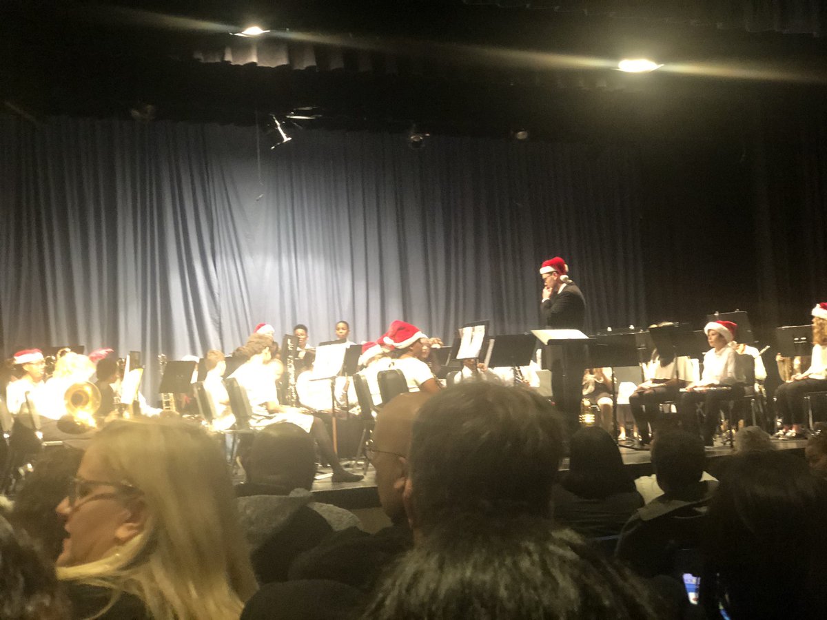 HairstonTeaches's tweet photo. So glad I was able to make it out to the @CMMSCougars Orchestra and Band Concert tonight! The kids did a great job! Loved seeing my students, past and present!
#WeAreCarroll #TeamKidsFirst
#OnceMyStudentAlwaysMyStudent #6thTeamLEAD https://t.co/blLiDOXVAW