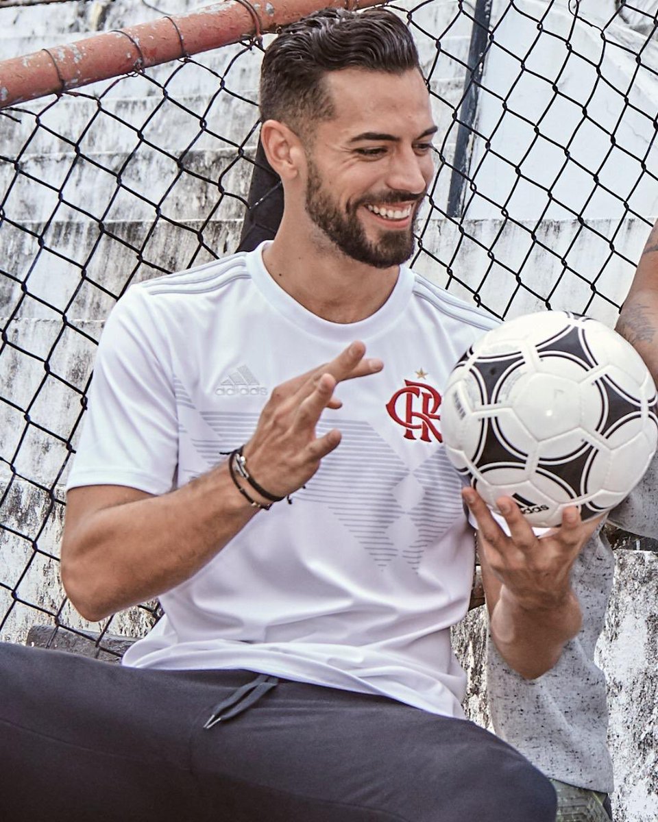 CrisAmaQuimica's tweet photo. Agência d modelos? Não, é só a relação dos principais zagueiros do elenco do Flamengo pro ano d 2020...
Ñ vou mentir, faria tds kkkkk
#PodeLeitar https://t.co/XGDBeHQZkM