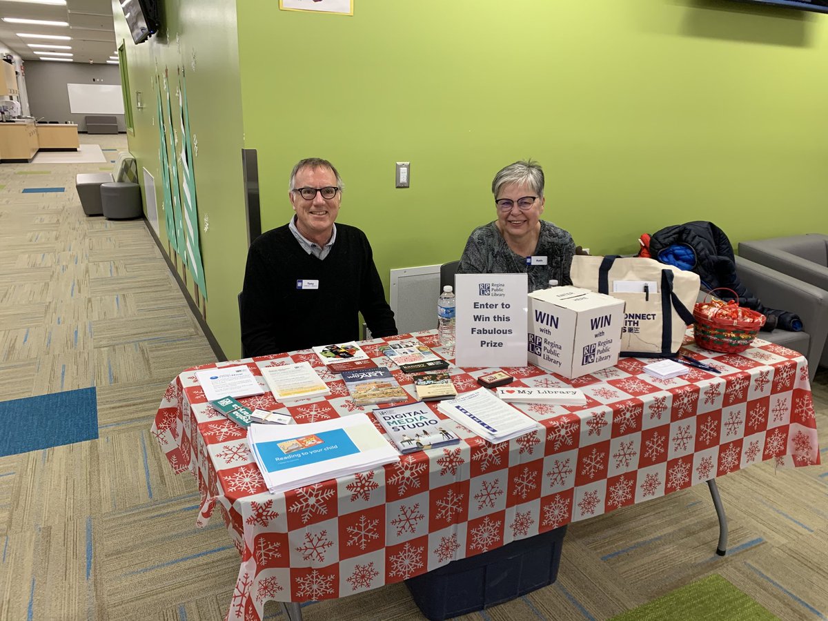 HarbourLandSch's tweet image. Thank you to @officialrpl staff, Tony and Ruth, for supporting our #booksbeforebedtime event this evening! #greatsupport #literacy