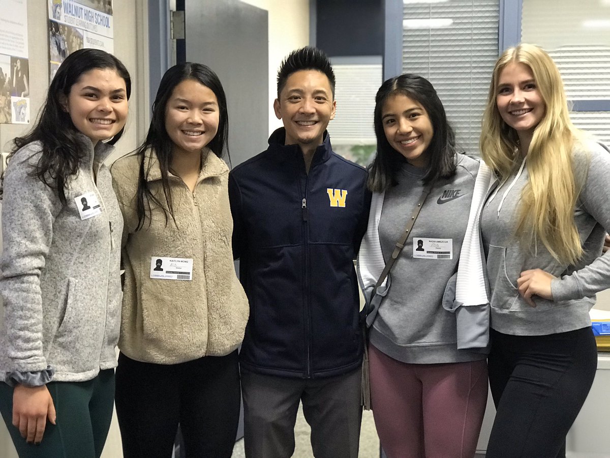 Dean_Nchen's tweet photo. Walnut alum REPRESENTED today! #WHSSoccer #WHSBasketball #WHSTrack #LadyMustangs #collegiateathletes #amazingwomen #Thankful #DC #ProudATC https://t.co/1KbSqNUxA9