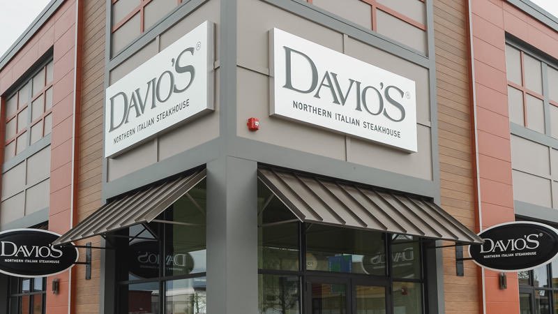 MissNancy01923's tweet photo. We are happy to take care of the kids table, while the parents enjoy a wonderful evening @DaviosLynnfield at beautiful @Shop_MarketSt🌟#havestaffwilltravel #missnancy #weliketoparty #wecometoyou #webringfun https://t.co/Ye4ltLhSaC