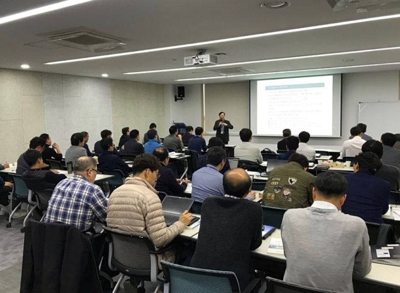 safety900's tweet image. [대한안전교육협회] 램리서치 산업안전보건교육
■ 협회카페: cafe.naver.com/ksea1004/756

#대한안전교육협회 #램리서치 #산업안전교육 #관리감독자 #산업안전보건법 #안전교육 #체험안전교육 #산안법 #산업재해 #찾아가는 #맞팔 #팔로우 #소통 #좋아요