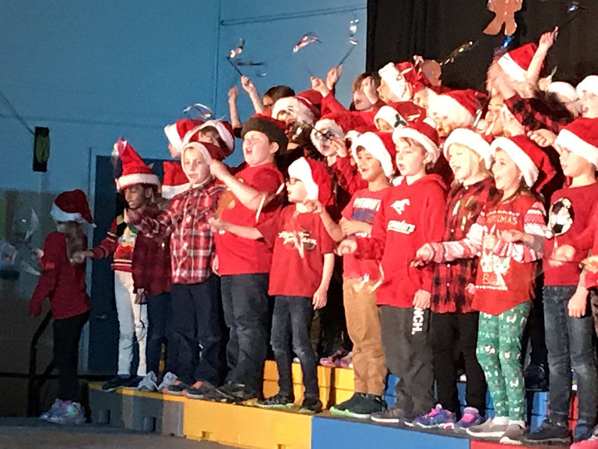 LochearnSchool's tweet photo. Wow! What an amazing concert! Thank you to Mrs. Appleyard and Mrs. Nichol for organizing and leading the concert! It was truly amazing! #lochearnrocks #wrsd https://t.co/znCJKuS3nb