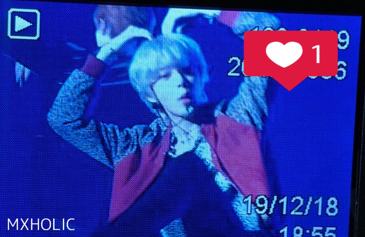 mxholic514's tweet photo. 191218 Christmas party

하트♡

#몬스타엑스 #MONSTA_X #형원 #HYUNGWON https://t.co/fWOIFQfs84
