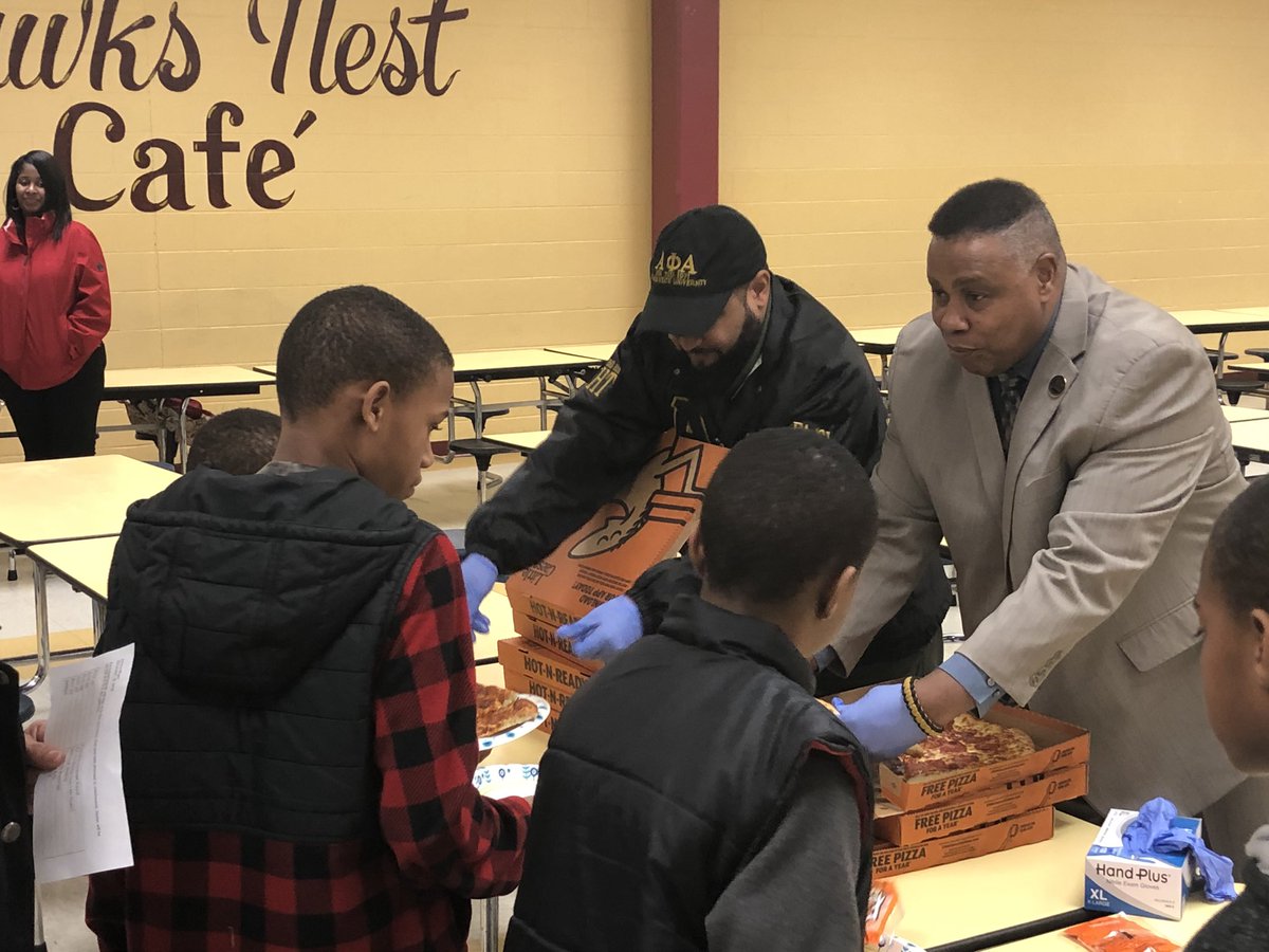 Jeffmayjr's tweet photo. What an amazing Family Night tonight at Douglas Byrd Middle School! A HUGE thank you to the brothers of Alpha Phi Alpha Fraternity for their help in making this a great event! 🤙🏿 https://t.co/3lOhPJ3RX7