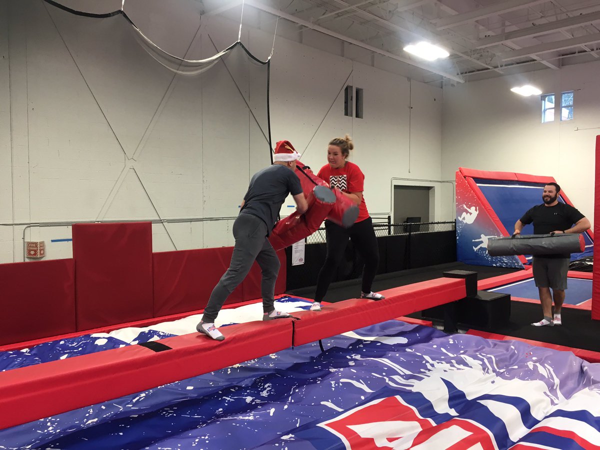 Laura Casey tweet media