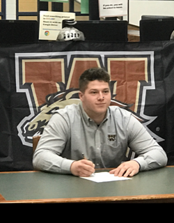 Walled Lake Northern's Kyle Arnoldi became the first player in school history to sign with a D1 school - Western Michigan.

football.thedzone.com/players/kyle-a…