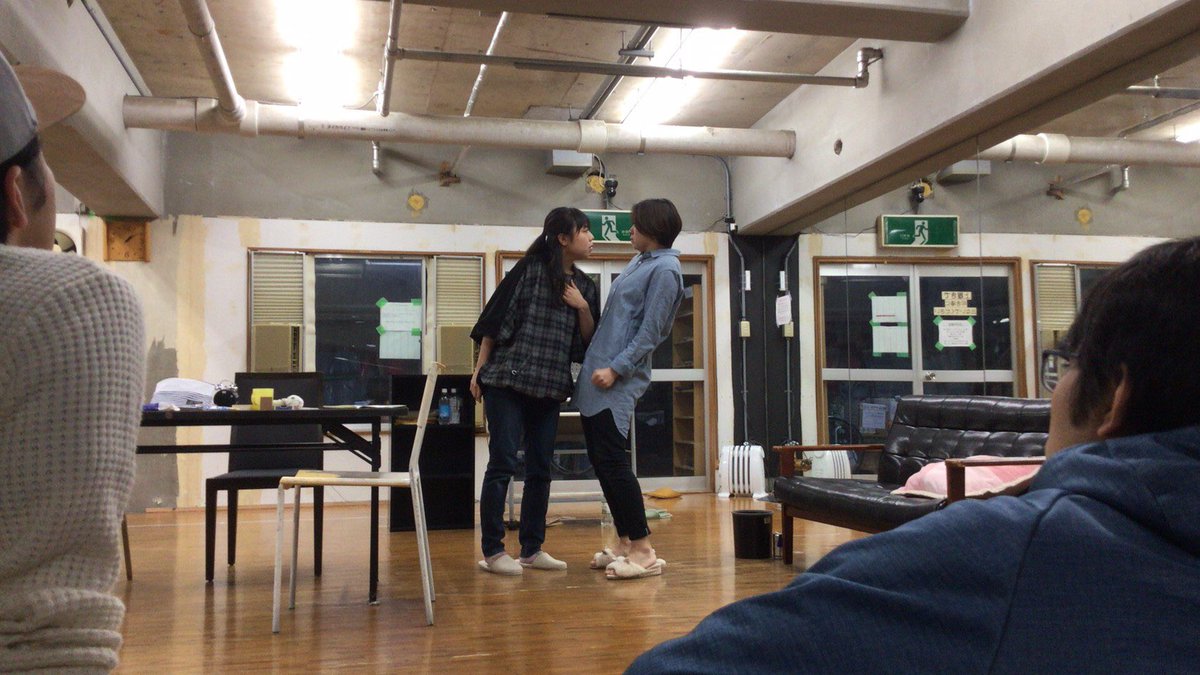 _hasegawa_saki's tweet photo. 『#シェアする女たち2019冬 』

本日の公演は
B班14:00〜
A班19:00〜
です！

人としても役者としても大好きな韓ユリと共演します。
写真だけ見るとまるで漫才やってるみたい(・∀・)笑
きちんとお芝居してます。
是非観に来てください！！

まだまだ予約承ります↓↓
https://t.co/BHWl3OqEeH… https://t.co/bXMJ8mtcSY