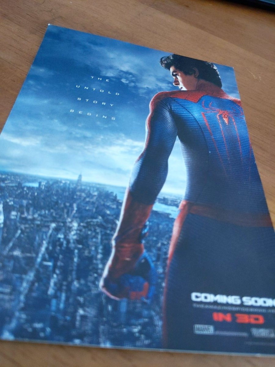 nashi07_ho's tweet photo. これってアメイジングスパイダーマン?
荷物整理してたら出てきたんだが、この時代からSPYAIR聴いてたんだなとびっくり。
こんときまだ小6。
#SPYAIR #0GAME #アメイジングスパイダーマン https://t.co/HjNgfSKtEn