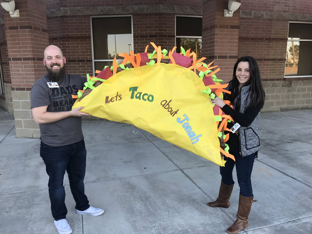 stevensmaryl's tweet photo. Taco 🌮 Bout A Baby 👶🏻 joining the @BenignusKISD family soon! Thank you @AliciasMexGrill for the chips &amp; salsa and @BWWings for the wings to help us shower @MrJohnsBenignus with love today! #tacoboutababy #KleinISD https://t.co/Qpj9ejh5pB