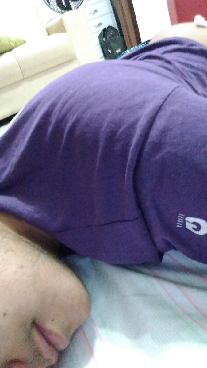 iamarielcardoso's tweet photo. Repousando meu bumbum após aquela picadinha sagrada 😊💉
#testosterona #testolanddepot #landerlan #transgender #homemtrans #shotday https://t.co/CCJp6p1Cuj