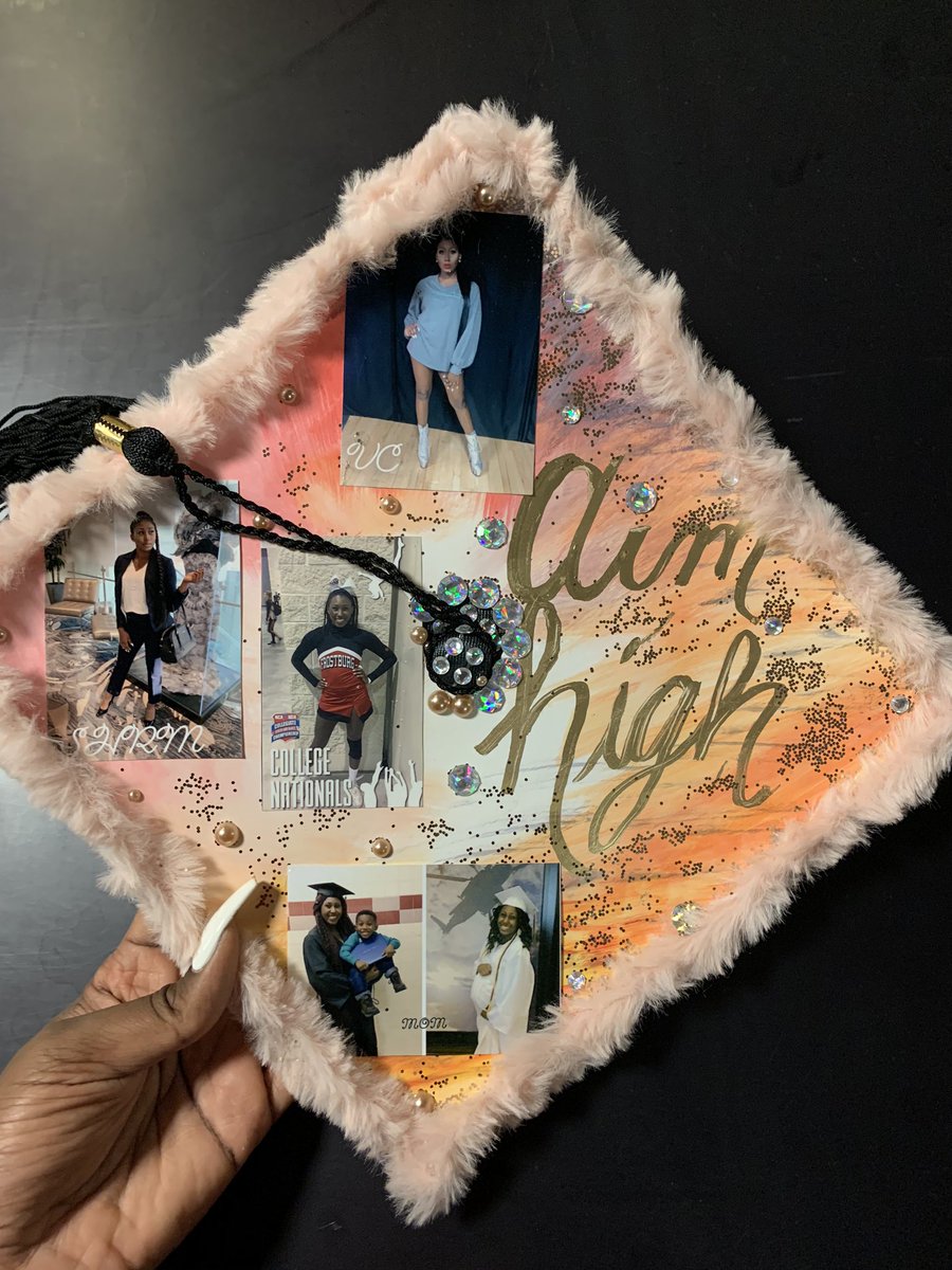 TheUsualD's tweet photo. Started as a teen mom in high school:
-hs advanced diploma 
-cosmetology license 
-college softball
-associates degree 
-VC Runway model
-FSU cheer
-SHRM Treasure 
-Worked two jobs
-Single Mom
- #FSUgraduate 👩🏾‍🎓
It was a long journey but I made it🙌🏾 https://t.co/3W2qmkOAWj