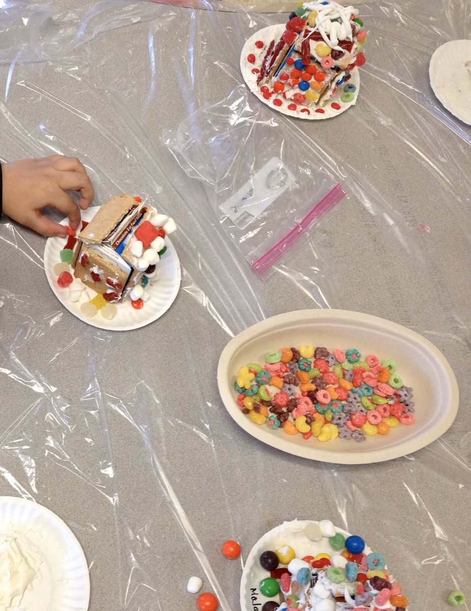 cynthiaslindsay's tweet photo. Amazing 🎄 #gingerbreadhouse 🏠 creations 🍭 in Mrs. Draper’s #Kindergarten classroom 🤩 today! 🍬 Our @NBESStars students are extremely proud of their accomplishments! 🙌🏻 @NeabscoPrincip1 @blevecchi @MariaMenjivar_ https://t.co/b4BpJEpSkx