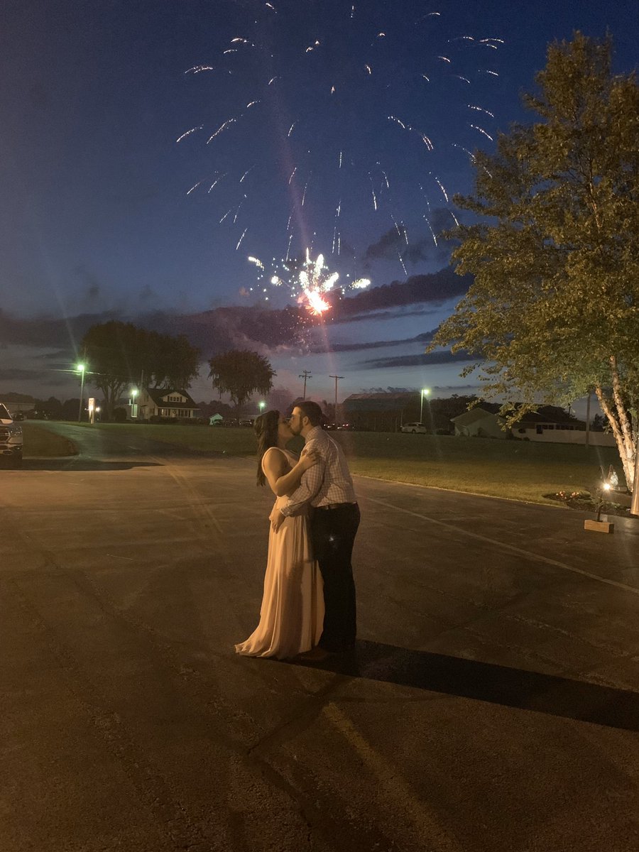 Whoever can come up with the best wedding hashtag for Schnabel gets an invite❤️