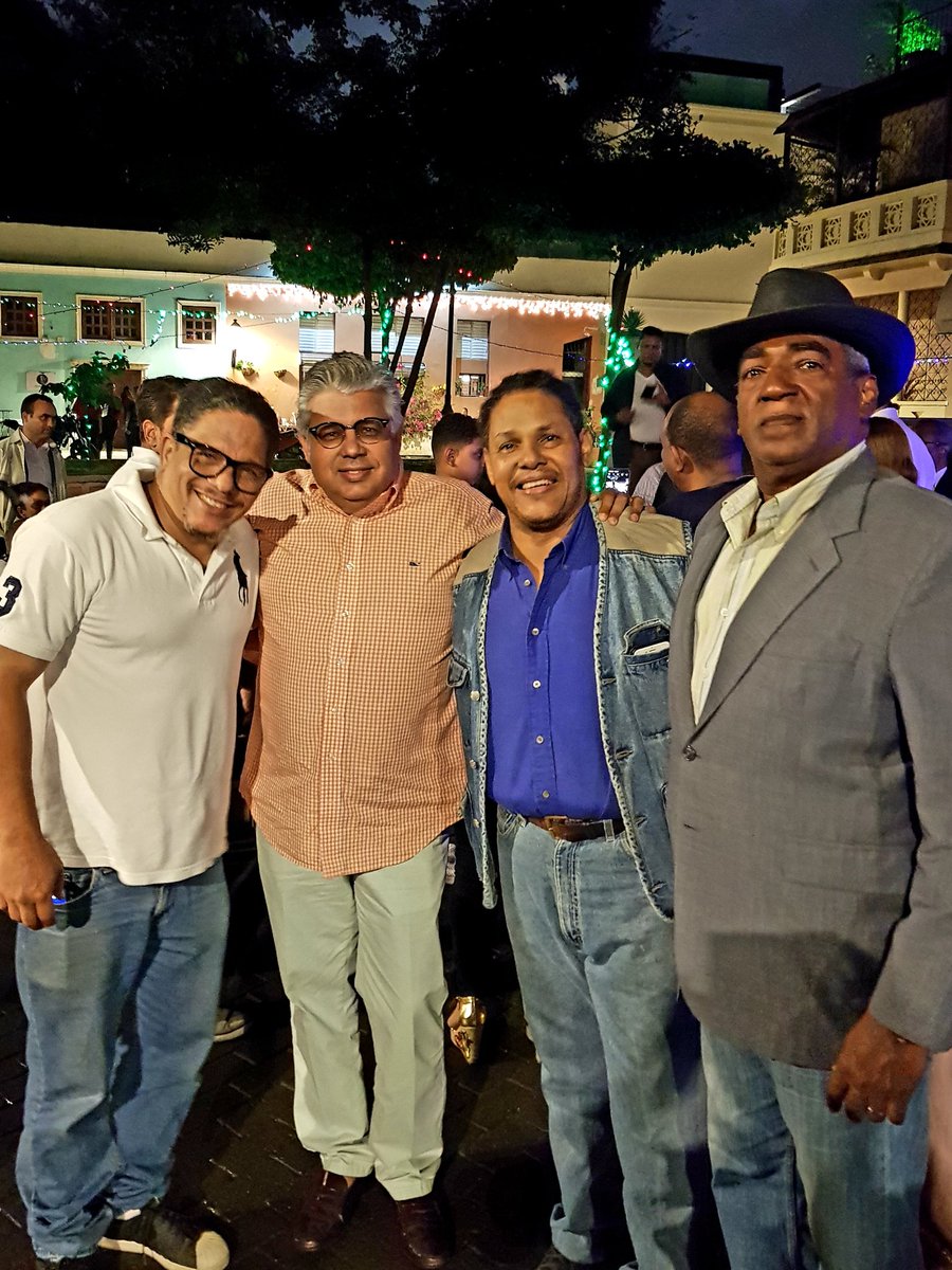 Mesajuanjose's tweet photo. Invitado por el sector cultural de la Circunscripción Núm.1 al encuentro navideño con los candidatos de la capital en el Parque Rozado de la nuestra Zona Colonial. @rafaelpaz220 
@DomingoCG1 @francisJorge27

Juntos vamos a construir #UnaCiudadParaTi 
#16F2020 #TuRegidor2020 https://t.co/Vj4OQ34waR