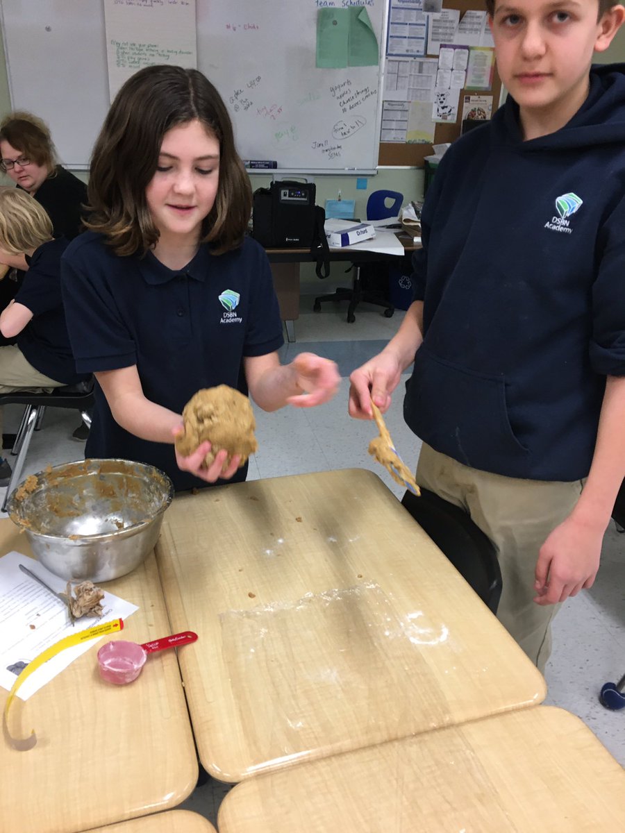 LDroppert's tweet photo. Learning about following instructions and accurate measurements is always more fun when cookies are involved! #ArgoExcellence https://t.co/6AF39uJSLg