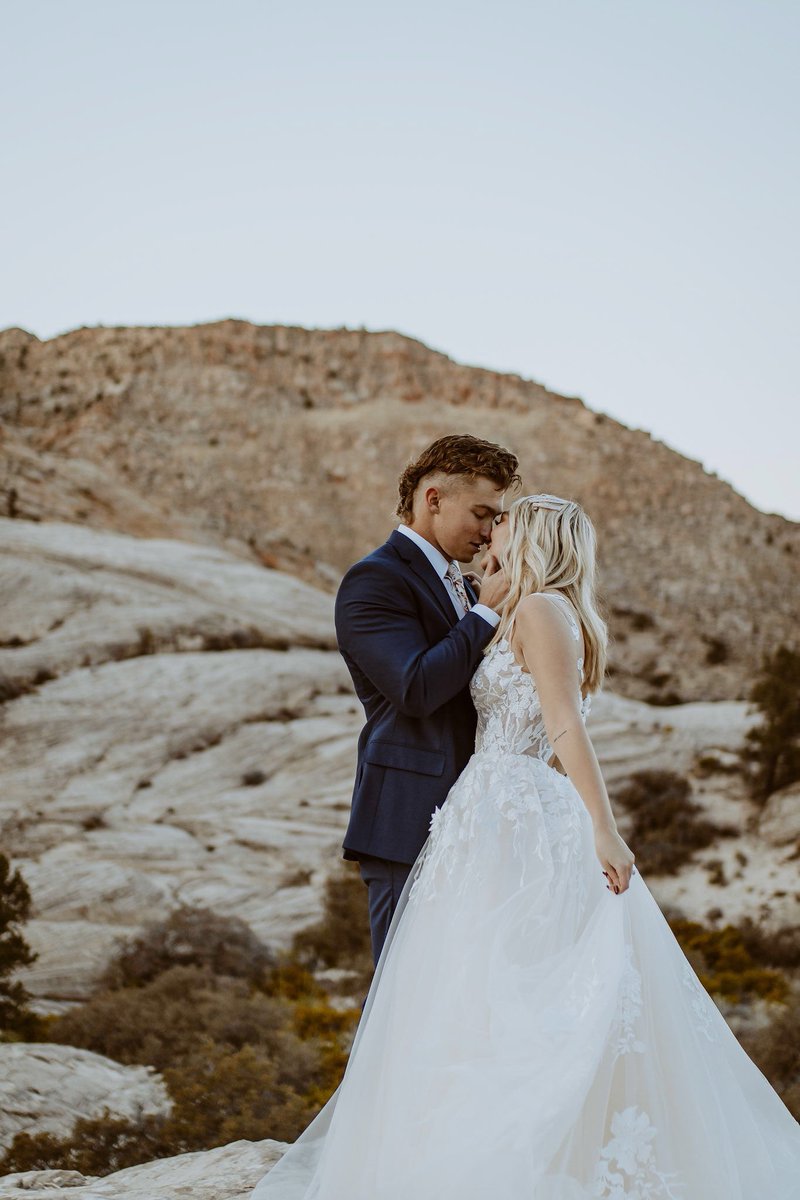 MakellP's tweet photo. Hey Twitter! I got married 🤩🤩@Heath_Elite https://t.co/R6qDQ3JHVA