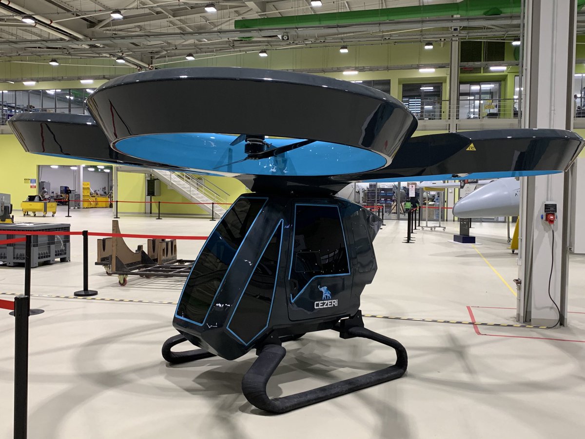fadlizon's tweet photo. Turki sdh uji coba drone berpenumpang ini, endurancenya baru 1 jam. Mrk yakin dlm 3-5 tahun ke depan bisa jd “mobil terbang” yg aman digunakan. Sy bayangkan “jalan tol” udara dg artificial intelligence (ai). Apakabar mobil esemka kita? https://t.co/fFn3fgQf8l