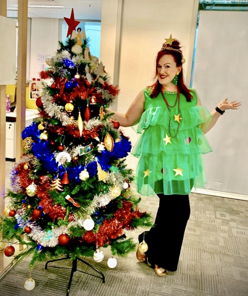 BookingBoss's tweet image. Who Wore It Best? Our vivacious Sydney-based Lisa Marie does not do anything in halves. #Sleighallday #funcrusaders #EmbedLife