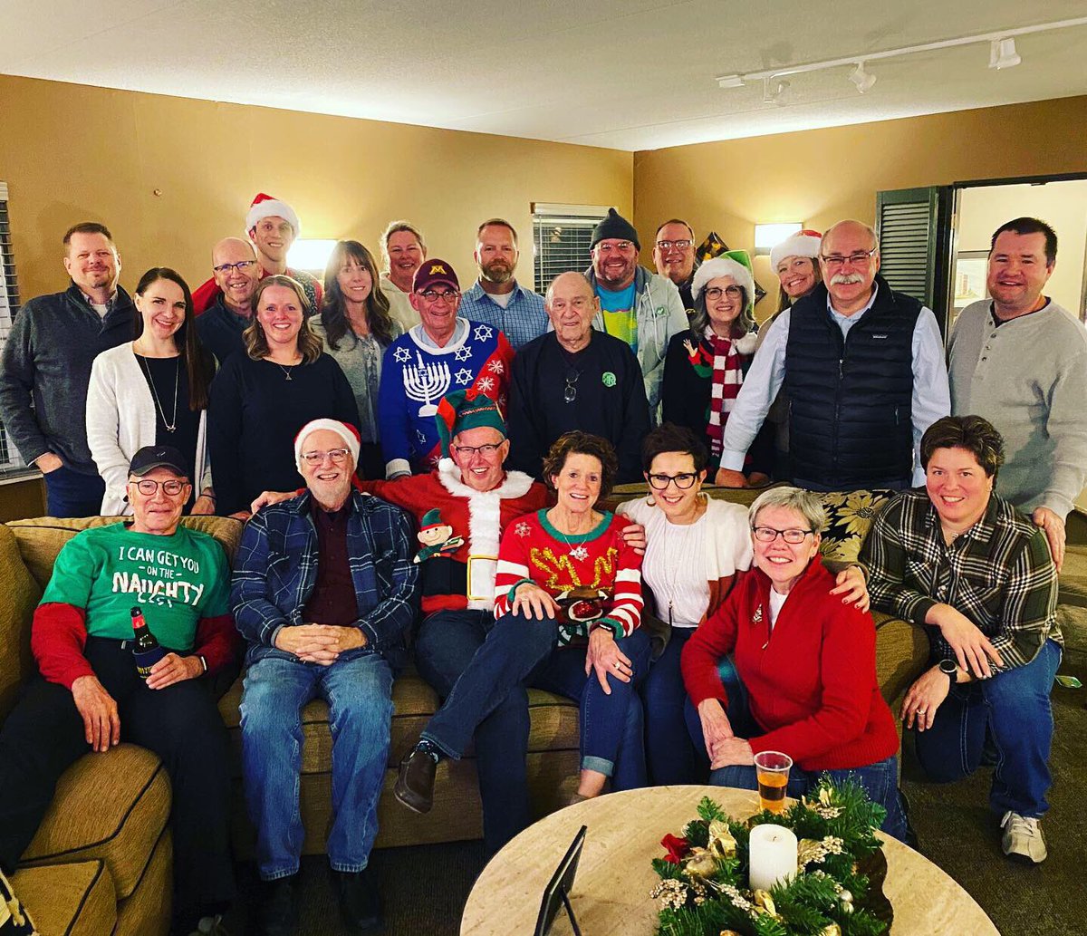 TeamStopALot's tweet photo. Happy Holidays from Team Stop-a-Lot! We are also pleased to announce that we will be continuing our 25+ year tradition of riding @RAGBRAI_Iowa in 2020. 
🛑🚴🍻🚴‍♀️🛑 https://t.co/JdjkTRtw4j