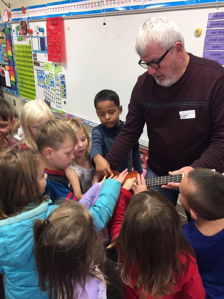 Staerkel1st's tweet photo. My students got to play Christmas songs with my parents today! @KBElementary https://t.co/8FvfDWcbVW