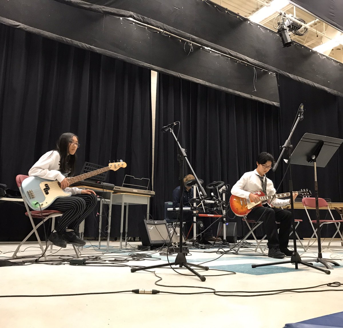 Way to go Falcons! Another fantastic Winter concert 👏❤️🎶 <a href="/ttmstansbury/">Name</a> <a href="/DarcyWindover/">Darcy Windover</a> <a href="/_jimbrooks/">Jim Brooks</a> <a href="/FallingbrookMS/">Fallingbrook Middle School</a> <a href="/PeelSchools/">Peel District School Board</a> #musicmatters #winterconcert #FBMSPride #holidaymusic #band #strings #smallensembles #GoFalcons