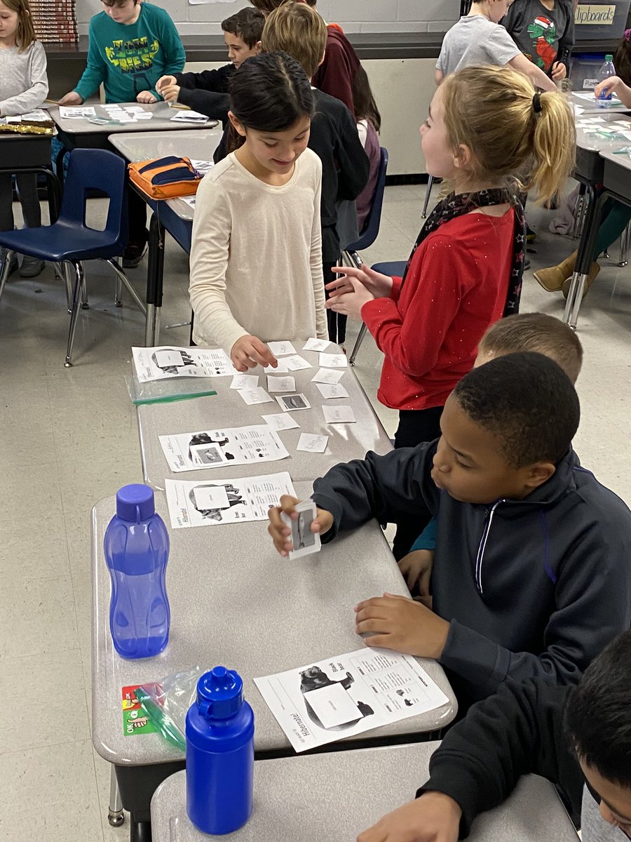 mrs_caudell's tweet photo. We had fun with our 4th grade buddies! #bigknightlittleknight #jfbgrade2kottagekrew https://t.co/2Wfc28nvyI