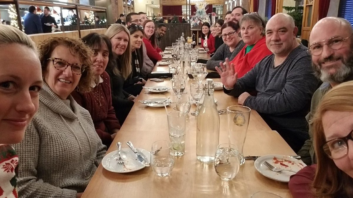 RFlynn5's tweet photo. Such a lovely evening! So nice to celebrate our time with @MrsIandolo It’s unbelievable how quickly the last 6.5 years have passed. Thank you for your passion, heart and dedication 💜💜💜 @MrsIandolo @gecdsbpro https://t.co/EvGCygJjcx
