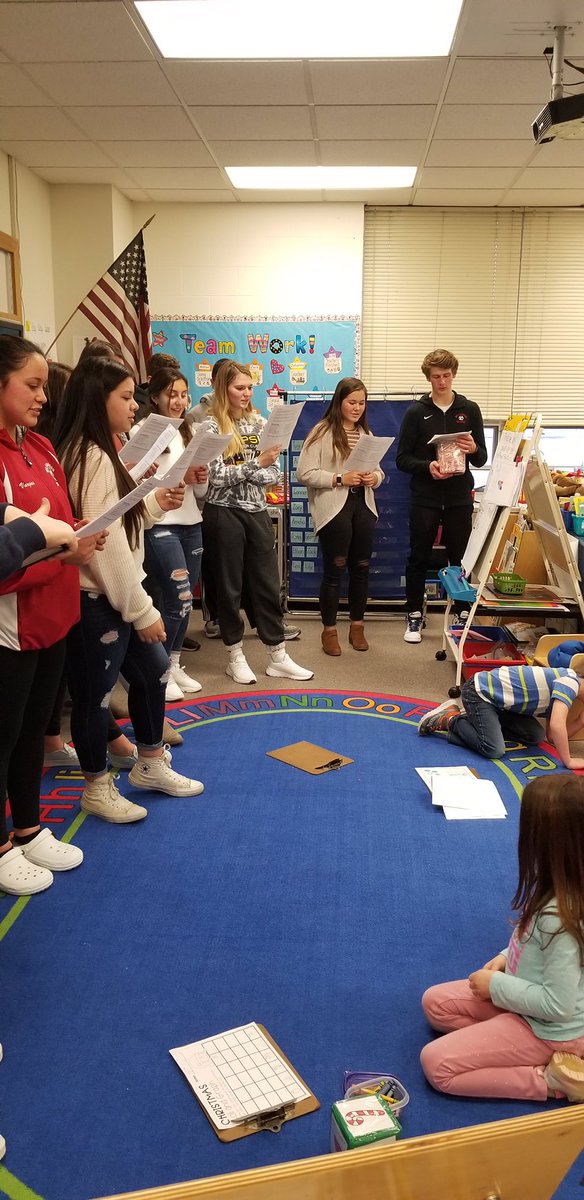 WilliamsonHS1's tweet photo. Caroling at the @WESMarauders with Spanish and French club &amp; Student Council @WCSMarauders #deeprootscorevaluesbrightfutures https://t.co/9qwsxpKZG5