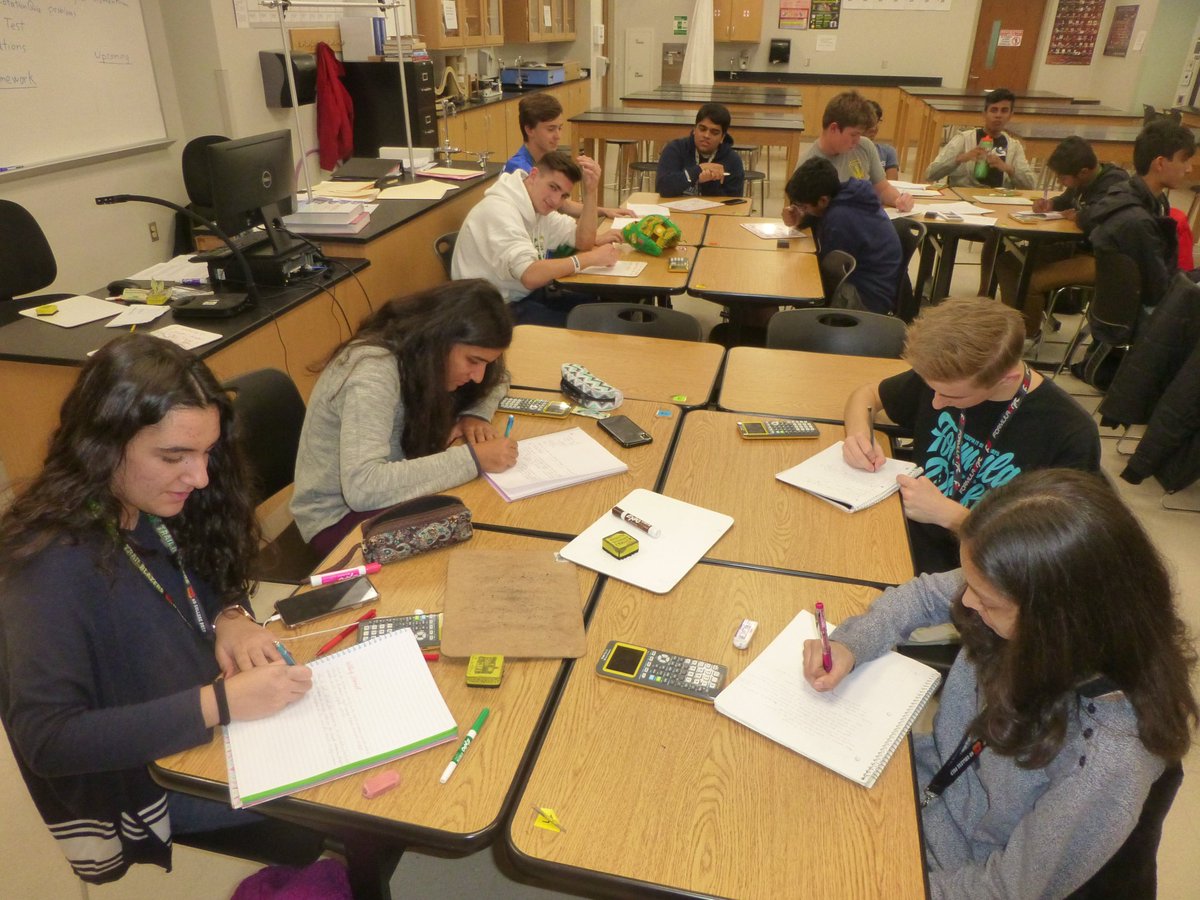 LTHS_science's tweet photo. Critical reading and writing in AP Physics 1! Thank you to Dr. Rogers for your dedication to AP Physics 1 and C this year. Our students are so very lucky to have this outstanding educator.  #blazerbattles #ourFISDstory @LebanonTrailHS https://t.co/jqmwqODiLq