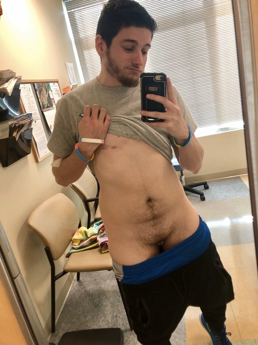 Being a lil tease at my doctor&rsquo;s appt this morning. #ftm #knowyourstatus #gettested 👨🏻&zwj;⚕️🏥 https://t<a href="/tag/knowyourstatus"class="tags"><span>#knowyourstatus</span></a><a href="/tag/gettested"class="tags"><span>#gettested</span></a><a href="/tag/ftm"class="tags"><span>#ftm</span></a>