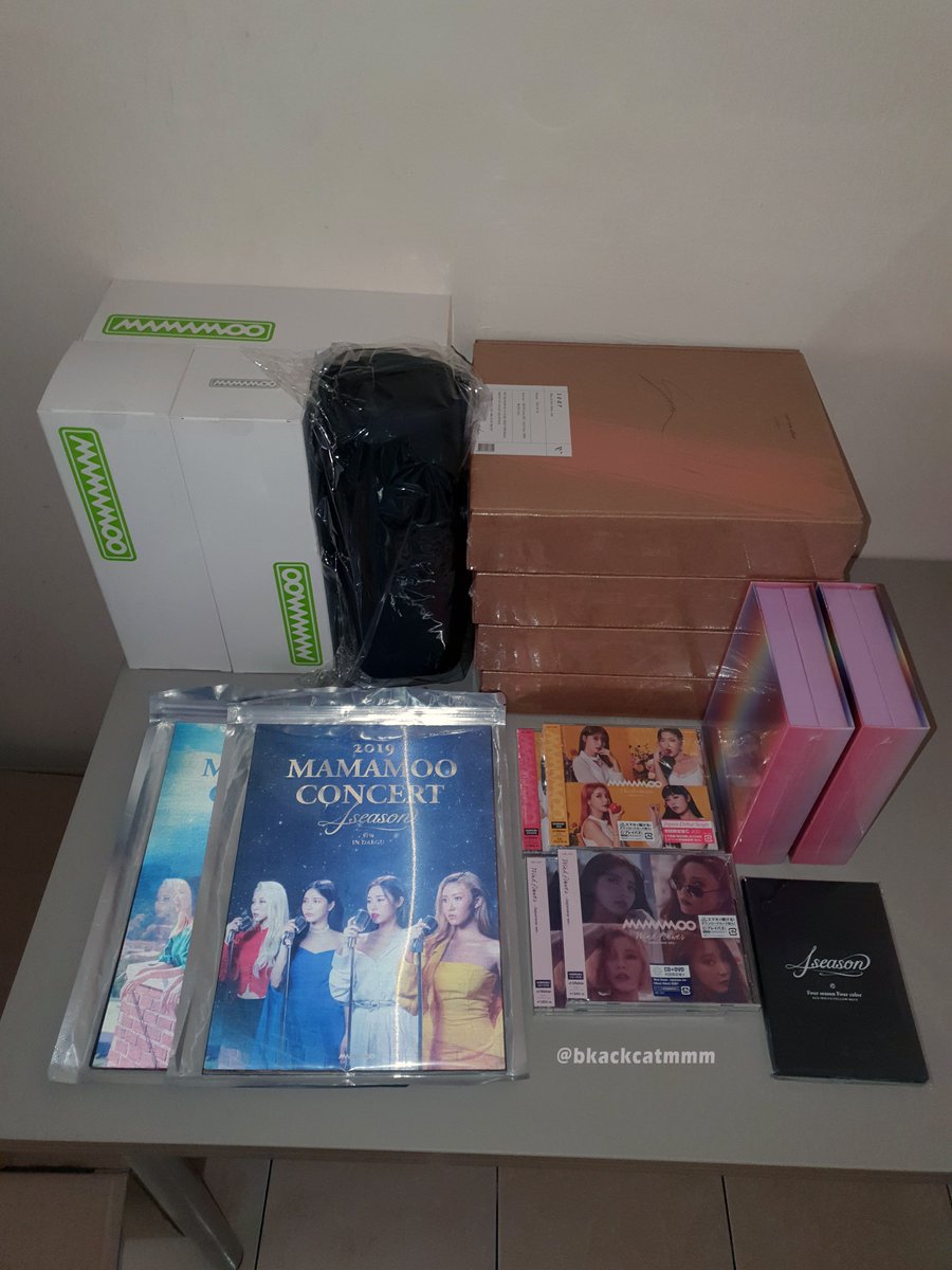 Bkackcatz's tweet photo. 🇲🇾 #MAMAMOO 
In house ready stocks.

Items not in picture : 
KOREAN TRADITIONAL POSTER
Solar's Blossom Child Gamsung

DM for price or place order 🙌 https://t.co/5b0LyKYiRe