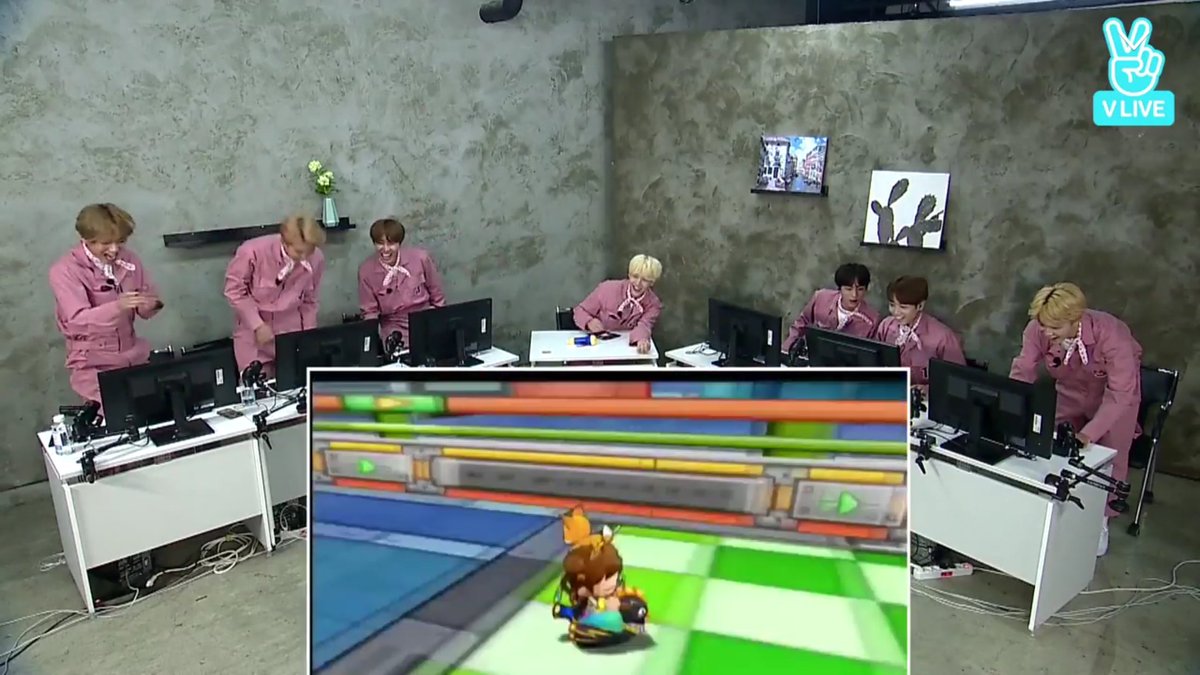 btsuniversebr's tweet photo. A evolução do @BTS_twt versão automóveis 😅

© _jimintoday_ https://t.co/JKy6alU5uG